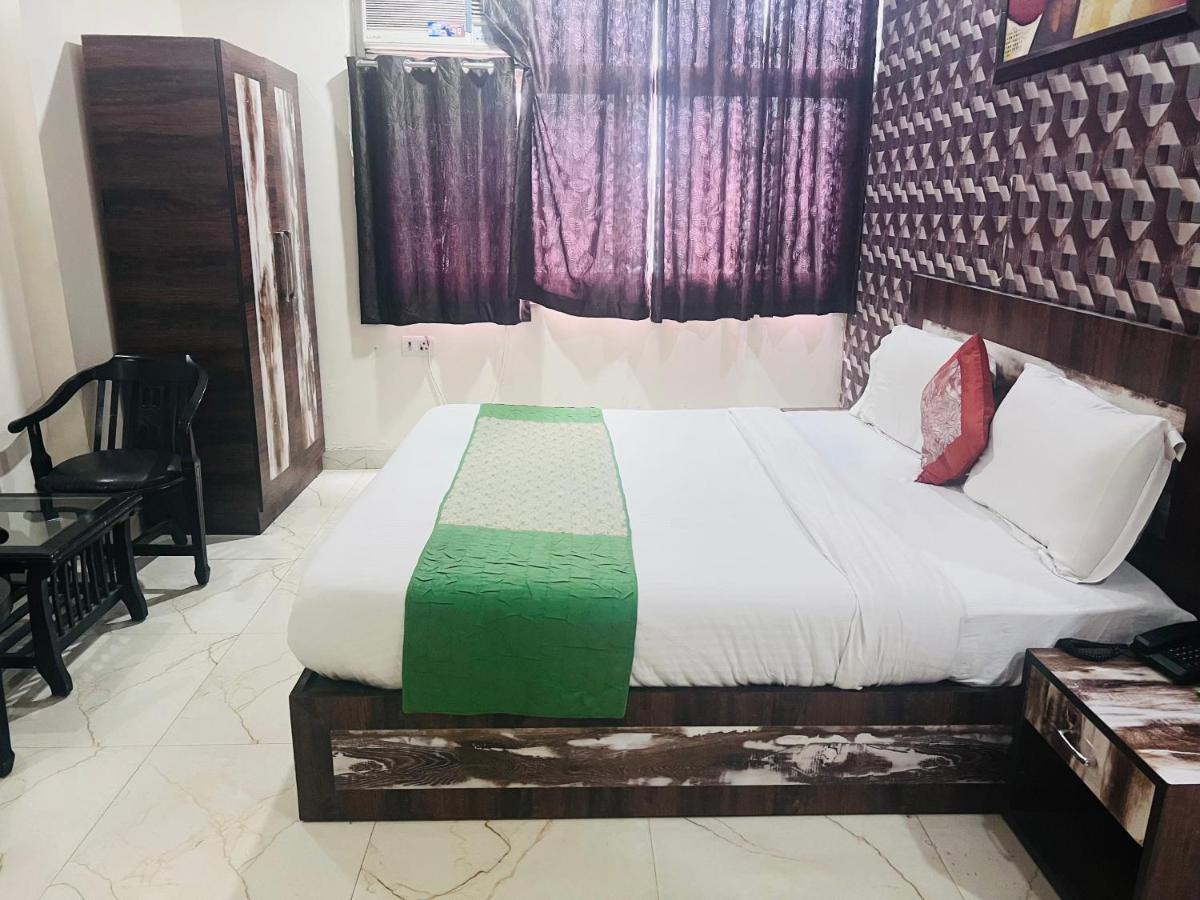 Hotel Cozy Cave Delhi Aiport Ню Делхи Екстериор снимка