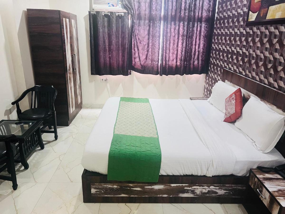 Hotel Cozy Cave Delhi Aiport Ню Делхи Екстериор снимка
