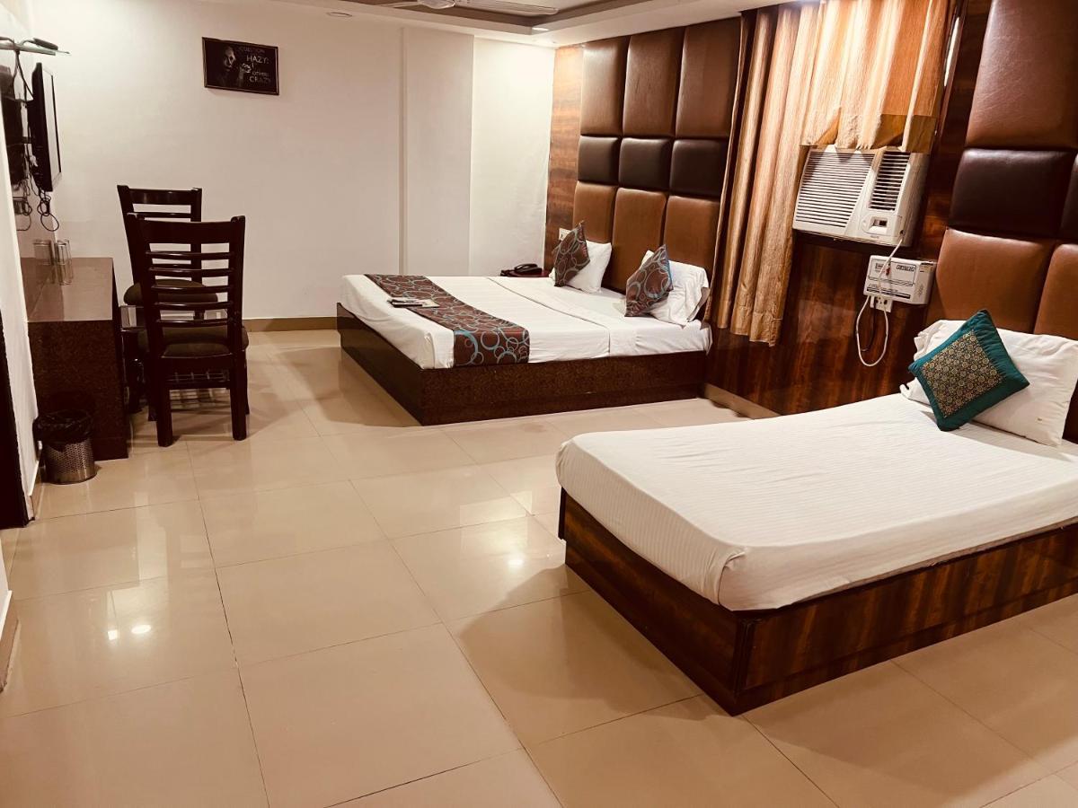 Hotel Cozy Cave Delhi Aiport Ню Делхи Екстериор снимка