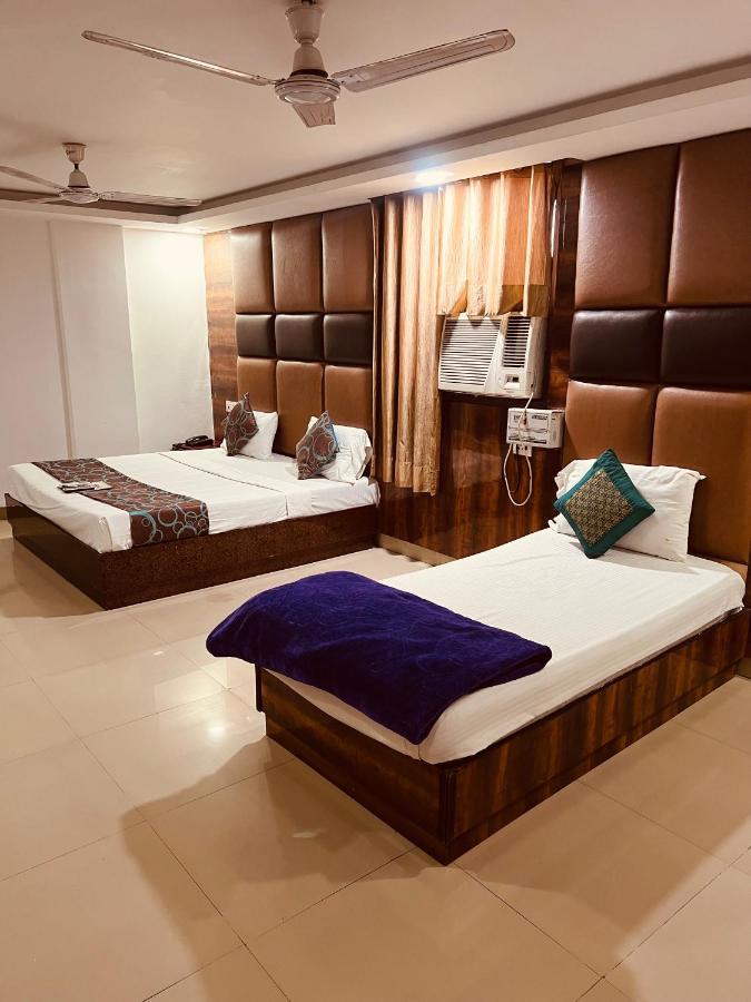 Hotel Cozy Cave Delhi Aiport Ню Делхи Екстериор снимка